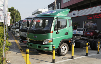 【天丰汽贸*车技】太吓人了！油门突然卡死遇到过？怎么办？